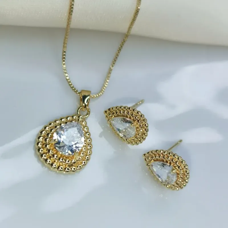 Conjunto Gota Com Pedra De Zircônia