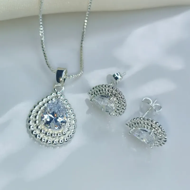 Conjunto Gota Com Pedra De Zircônia