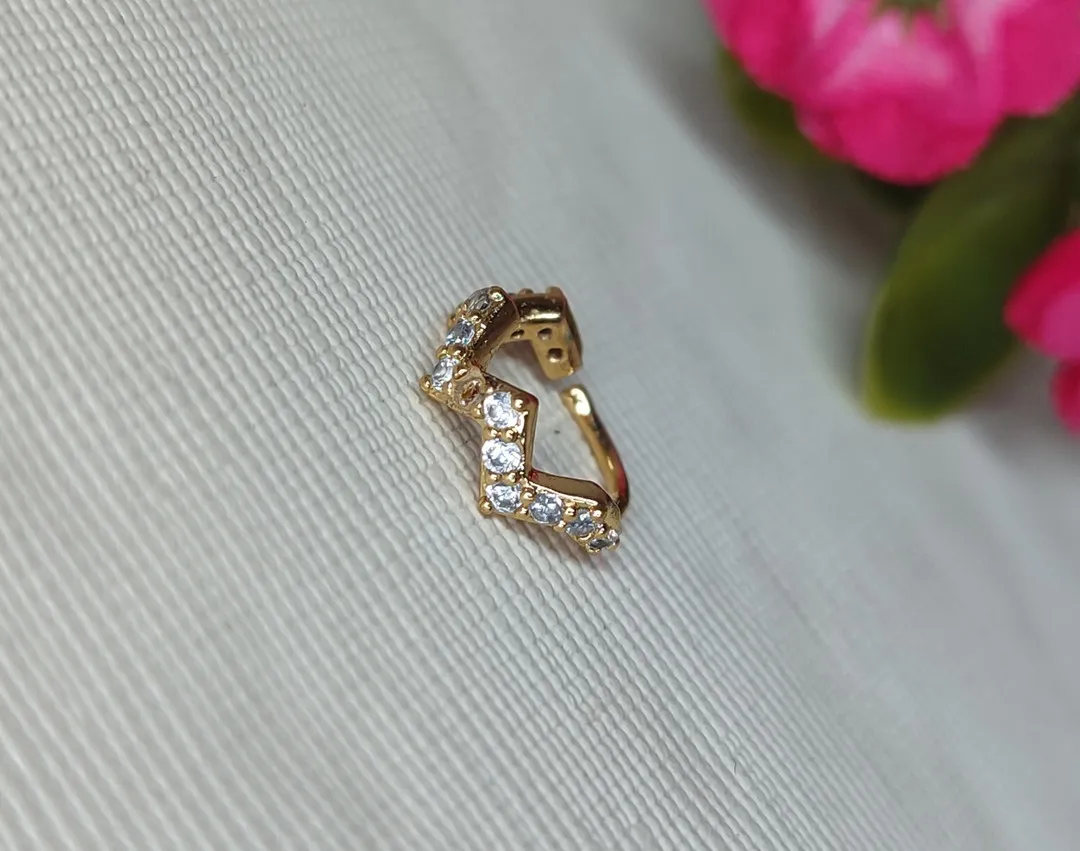 Piercing Fake Zig Zag Cristal Banhado a Ouro 18k